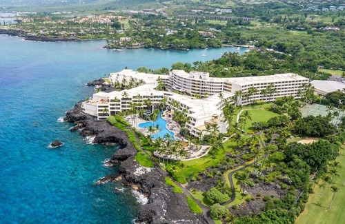 Keauhou House | Beach is Calling! Spa, Dining, Restaurant and Bar, Near Kona Country Club