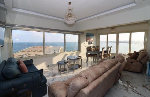 Al-Muntazah Apartment | Beach Luxury Mamoura Private Beach