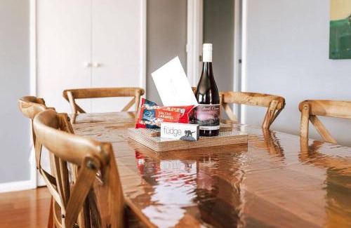 Bicheno House | Beach Outlook - Family Friendly!