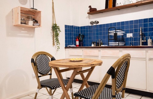 Parque Apartment | Beach Pad w Patio, walk to everything!