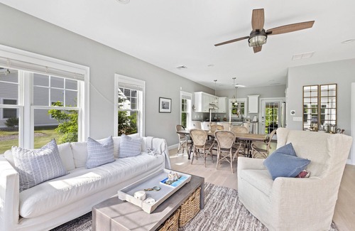 Arundel House | Beach Plum-Elegant Coastal Escape