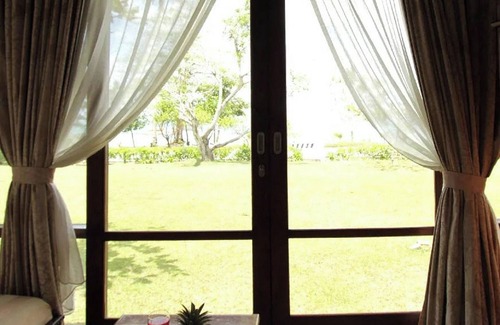 Tanjung Pandan Villa | Beach Rock Resort Belitung