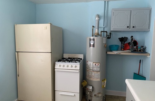 Bayview Apartment | Beach Side Studio #1 - Pet Friendly, WiFi, Off-Street Parking, Large Smart TV