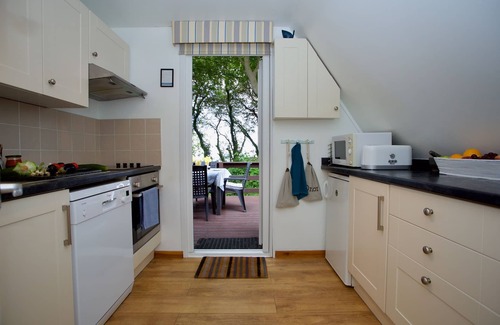 Martin Ski Chalet | Beach View - Kingsdown Resort