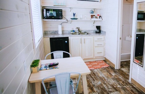 Steele Creek Cabin | Beach View Studio Cabin with Porch #12