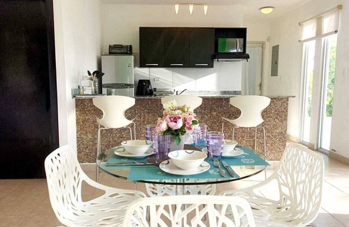 Las Guias Oriente Apartment | Beach Villa With Cozy Terrace