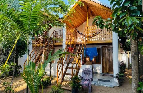 Pottuvil Division 2 Hotel | Beach Wave Arugambay