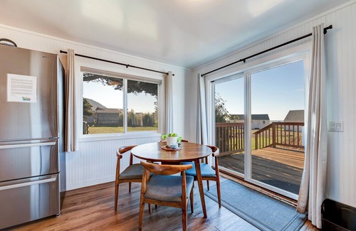 Yachats Cottage | Beachcomber: Beachfront Escape Unit #5