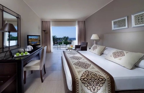 El Hadaba Hotel | Beachfront Resort | 3 Rooms, Spa, Pools, Diving, Archery & Ras Mohammed Tours