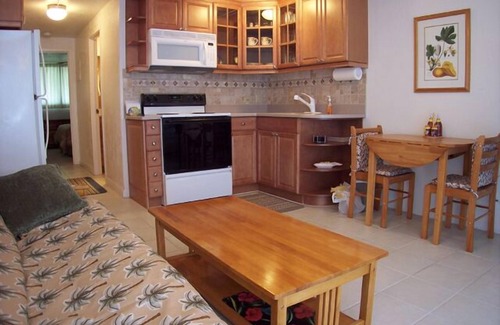 Makaha Condo | Beachfront 1-bedroom condo just 23 minutes to Ko Olina Marina