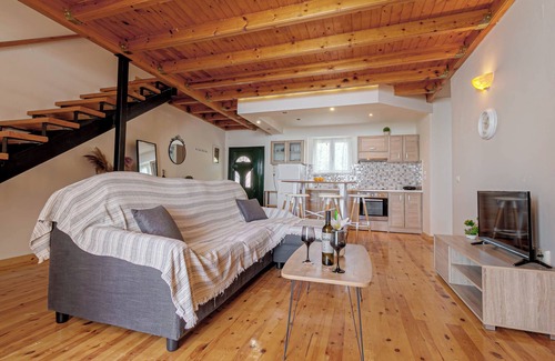 Ipsos Apartment | Beachfront Apartment in Ipsos, Corfu – Stunning Seaviews, Steps from the Sand