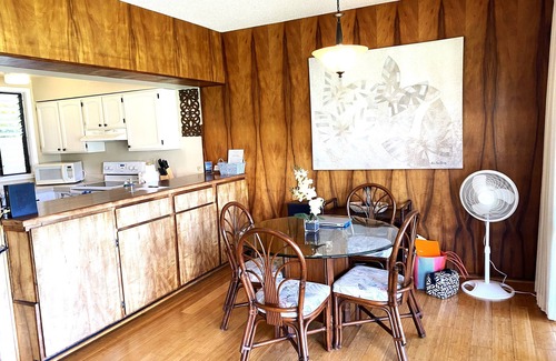Wailua Condo | Beachfront bliss-Breathtaking sunrise and sunset view