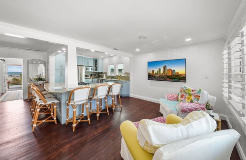 Independence Square House | Beachfront cottage with private pool and hot tub!