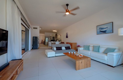 Belle Mare Apartment | Beachfront chic retreat