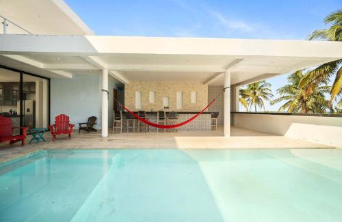 San Crisanto House | BEACHFRONT COCO Modern Designer House by PENINSULA STAYS