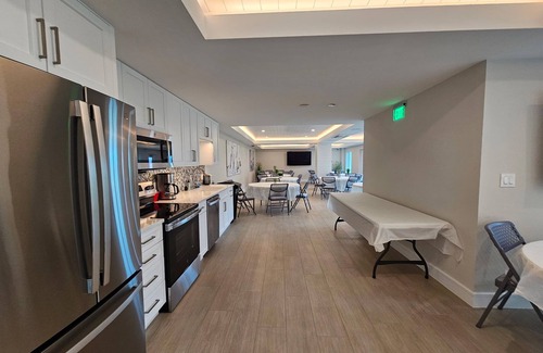 Bonita Springs Condo | Beachfront Escape-Charming 2-bedroom condo in beautiful Bonita Springs