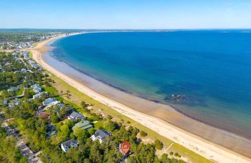 Southern Coast House | Beachfront Just steps and you're on the beach