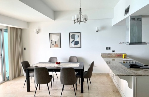 Maho Apartment | Beachfront luxury 2br apartment The Cliff