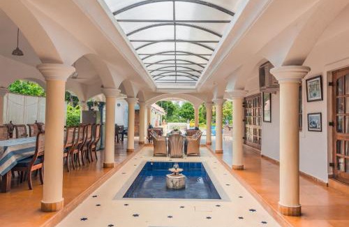 Calangute Villa | Beachfront mansion with pool