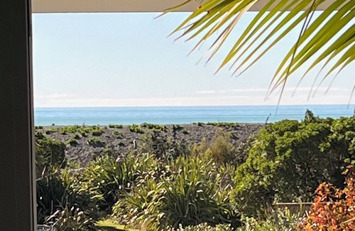 Haumoana House | Beachfront, peaceful cosy cottage, beautiful sunrises, a relaxing escape.