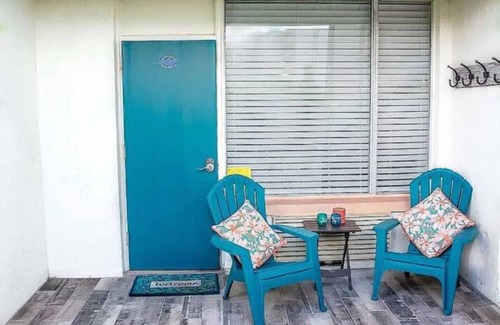 South Peninsula Historic District Apartment | Beachfront - Pool - Attractions - Amenities - Home Away From Home