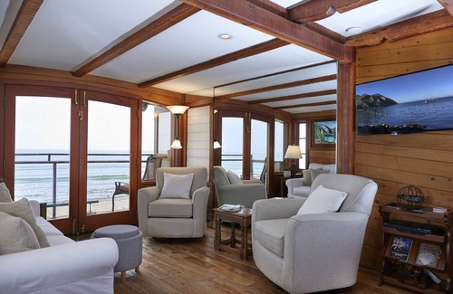 Montecito House | Beachfront Retreat On Sand with Charming Nautical Features | Lower Unit