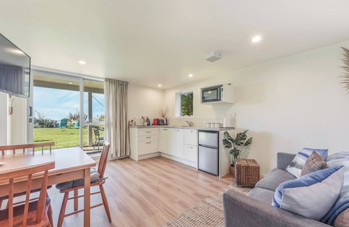 Parapara House | Beachfront Sanctuary - Parapara Holiday Home