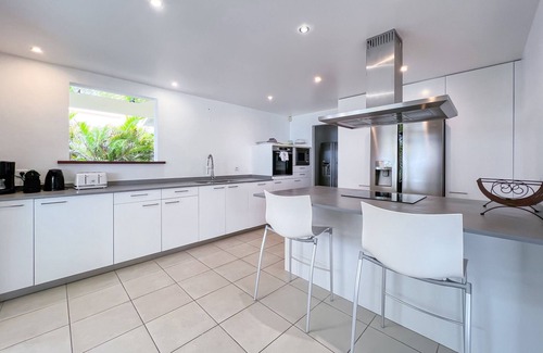 Saint-Francois Villa | Beachfront villa private pool & stunning views