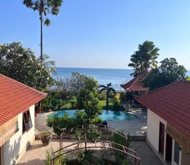 Banjartegehe Villa | Beachfront Villa Jepun Segara