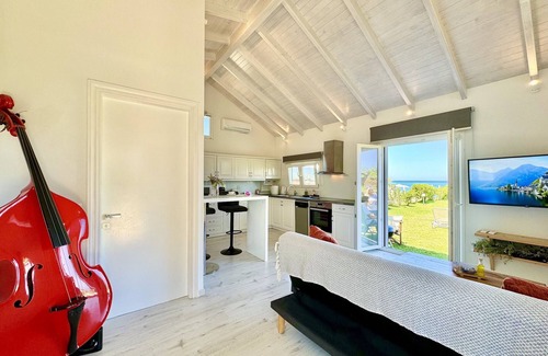 Acharavi Villa | Beachfront Villa Stato Da Mar Romantic