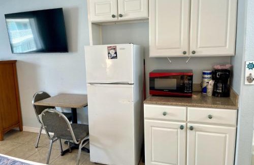Port Aransas Apartment | Beachgate Condo Suites and Hotel 437 condo
