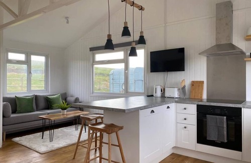 Lydd-on-Sea Ski Chalet | Beachside Bliss Cosy Cottage Jurys Gap
