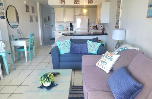 South Peninsula Historic District Apartment | Beachside Bliss Ocean Views & Endless Fun Daytona Beach!