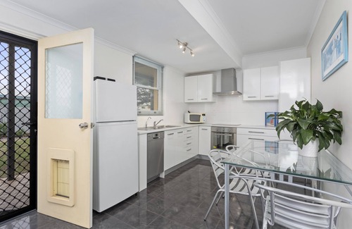 Christies Beach Apartment | Beachside Escape Right On The Esplanade