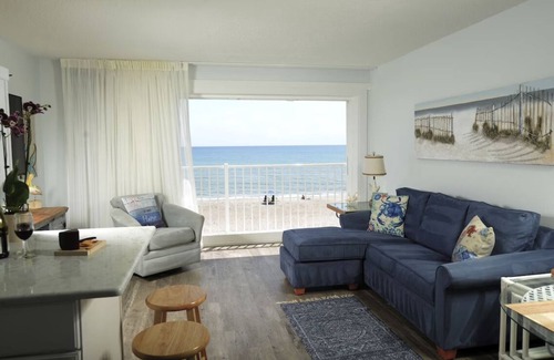 Indialantic By The Sea Resort | Beachside Escape | Ocean Front Room | Pool Access