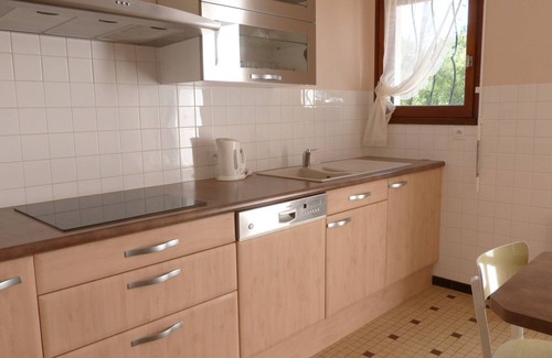 La Tranche-sur-Mer House | Beachside Getaway: Cozy House for 5, 100m from Shore, Parking, TV, BBQ, WiFi Option
