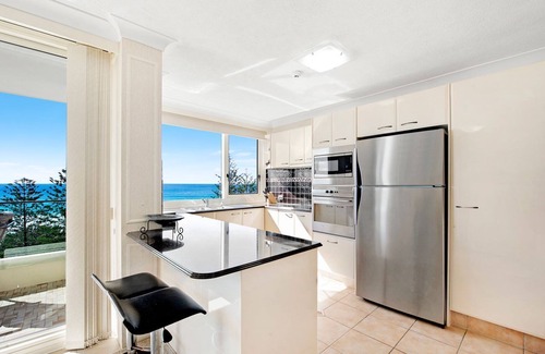 Burleigh Heads Apartment | Beachside Getaway, Southern Cross Seventh Floor