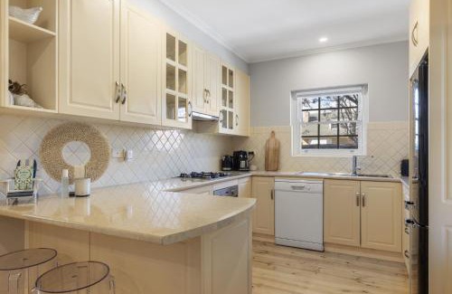 Brighton House | Beachside House with Garage and Outdoor Space