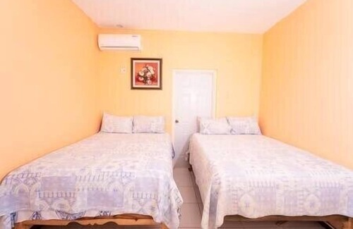 Bull Bay House | Beachside Jamaican Haven
