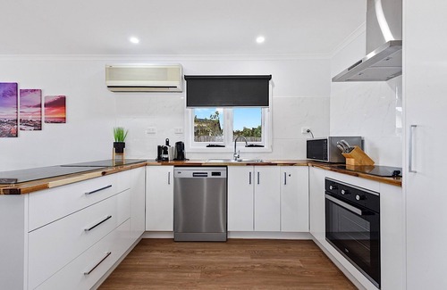 Stieglitz House | Beachside Luxe - Pet Friendly