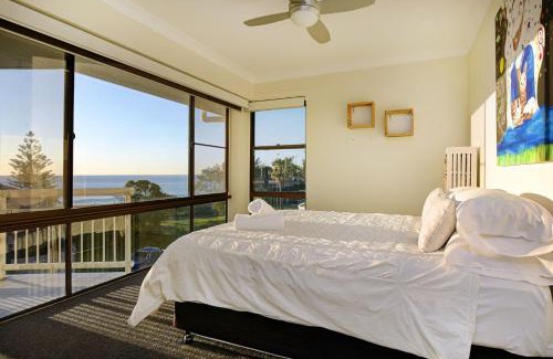 Sapphire Beach House | Beachside Manor