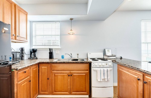 Surfside Beach Condo | Beachside & Pup-Friendly, Meet Sea Turtle!