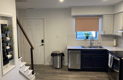 Bayview Condo | Beachside Retreat 5 Minute Walk from the beach. Neighboring Virginia Beach!