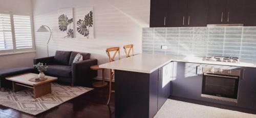 Rockingham Apartment | Beachy Apartment Near Penguin Island - Hosted by Canstay