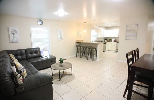 Lakeland House | Beachy Oasis Queen Bedroom with Shared Lavatory
