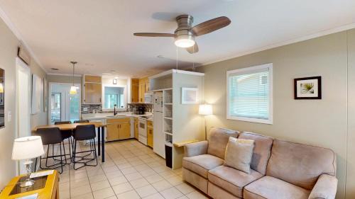 Jekyll Island Apartment | BEACHY SISTERS A Duplex