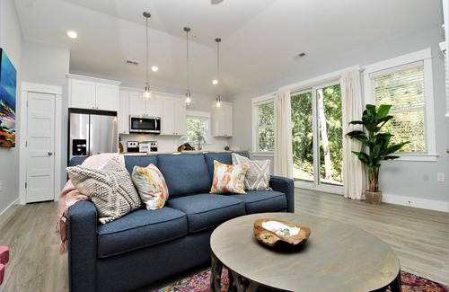 Whalehead Beach Apartment | Beacon Quarters by KEES Vacations