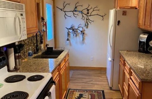 Old Forge House | Bear Creek Lodge: By First Lake, Ride from Cabinn