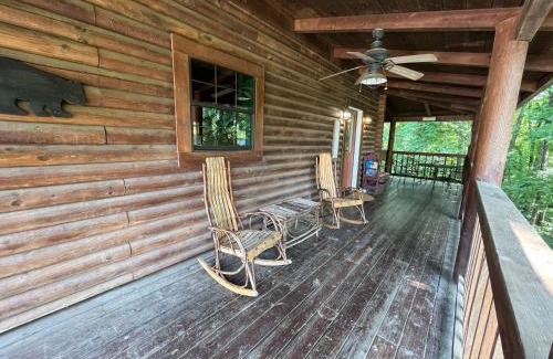 Byrdstown House | Bear Necessities located near East Port Marina & Dale Hollow
