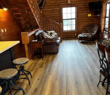 Byrdstown House | Bear Necessities located near East Port Marina & Dale Hollow